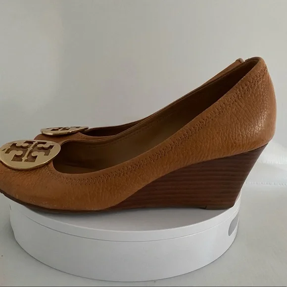 Tory Burch camel heals 9.5 - Picture 2 of 4